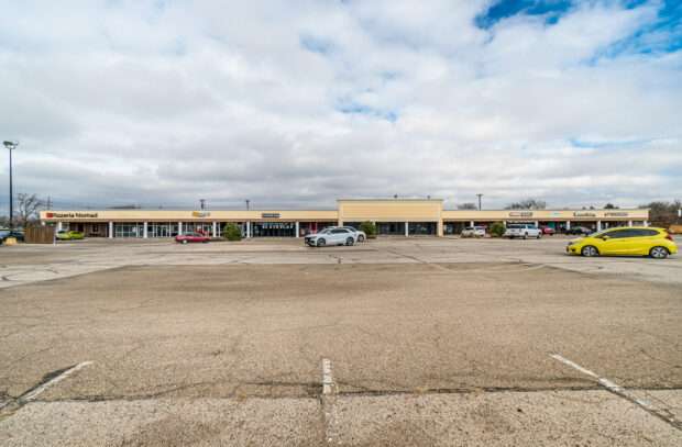 Coronado Shopping Center Commercial Space Lease in Amarillo tx