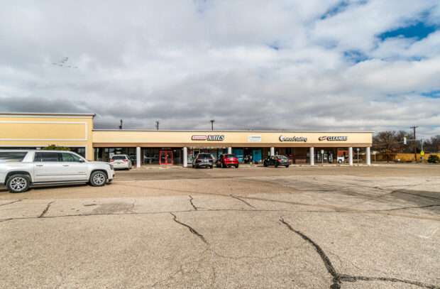 Coronado Shopping Center Commercial Space Lease in Amarillo tx