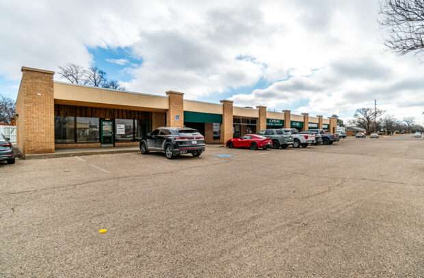 Coronado Shopping Center Commercial Space Lease in Amarillo tx